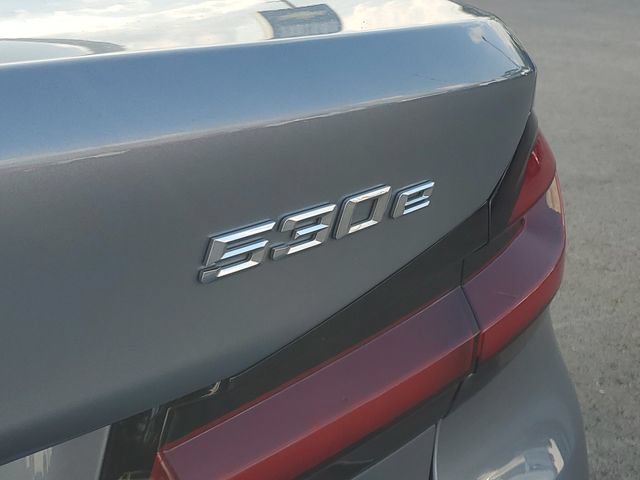 Used 2023 BMW 530e RWD image 11