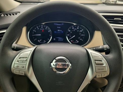 Used 2016 Nissan Rogue S w/ Appearance Package image 23