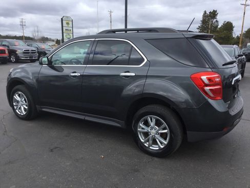 Used 2017 Chevrolet Equinox LT w/ Convenience Package image 3