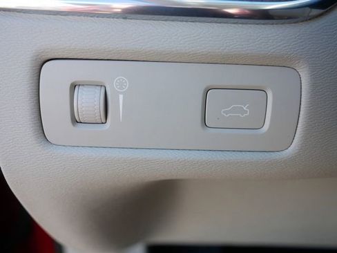 Used 2019 Volvo XC60 T5 Inscription w/ Protection Package Premier image 21