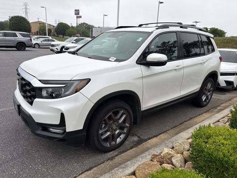 Used 2023 Honda Passport EX-L image 5