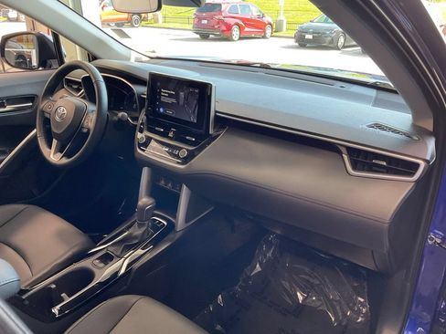 Certified 2023 Toyota Corolla Cross XLE w/ Convenience Package AWD/4WD image 17