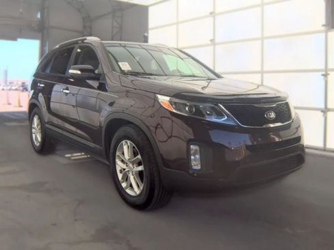 Used 2014 Kia Sorento LX FWD image 4
