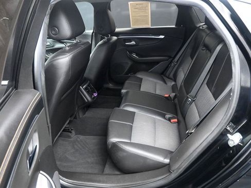 Used 2019 Chevrolet Impala LT w/ LT Convenience Package FWD image 10