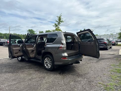 Used 2014 Lexus GX 460 w/ Premium Package AWD/4WD image 13