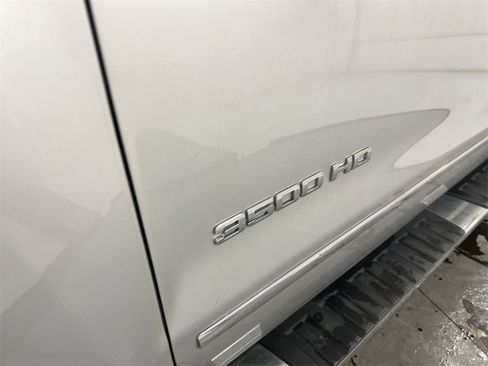 Used 2019 Chevrolet Silverado 3500 LTZ w/ Duramax Plus Package image 24