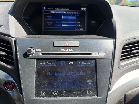 Used 2017 Acura ILX FWD image 8