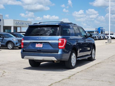 Used 2018 Ford Expedition XLT w/ Equipment Group 202A RWD image 7