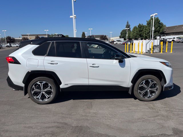 Used 2025 Toyota RAV4 XSE w/ Premium Package AWD/4WD image 2