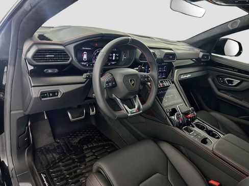 Used 2024 Lamborghini Urus S AWD/4WD image 9