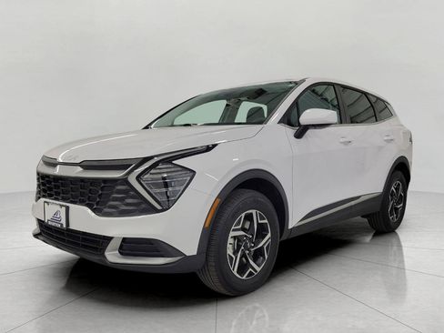 Used 2025 Kia Sportage LX image 12