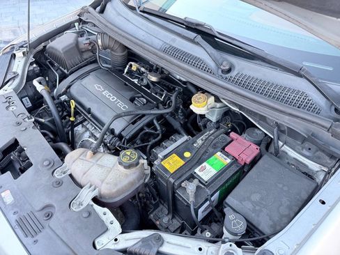 Used 2014 Chevrolet Sonic LT image 26