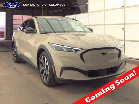 Used 2025 Ford Mustang Mach-E Select w/ Comfort Package Lite image 1