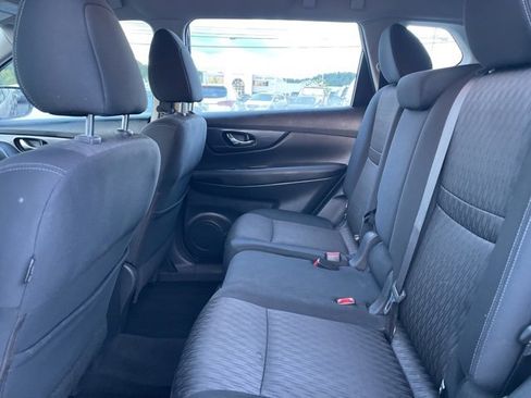 Used 2017 Nissan Rogue S image 11