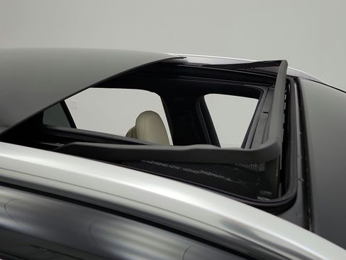 Certified 2024 Mercedes-Benz GLC 300 4MATIC image 17
