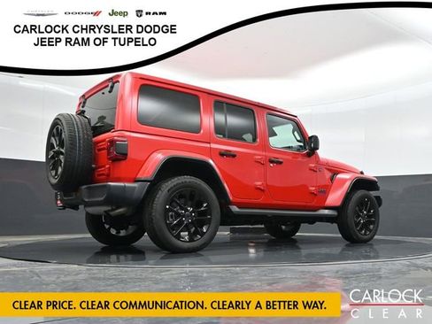Used 2025 Jeep Wrangler Sahara image 46