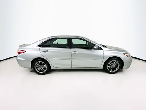Used 2016 Toyota Camry SE FWD image 9