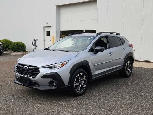 Used 2025 Subaru Crosstrek 2.0i Premium image 3