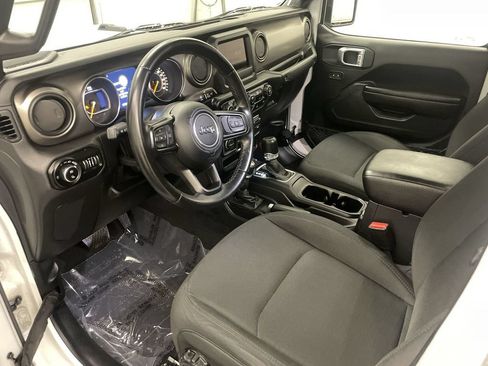 Used 2021 Jeep Gladiator Sport AWD/4WD image 4