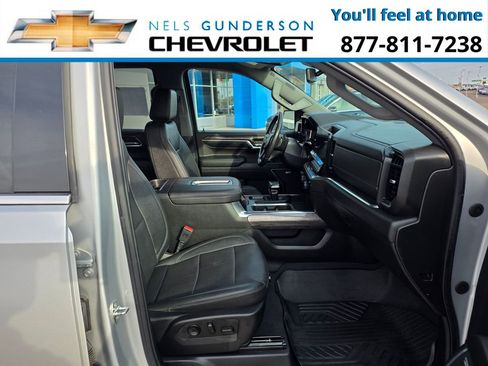 Used 2022 Chevrolet Silverado 1500 LTZ AWD/4WD image 16