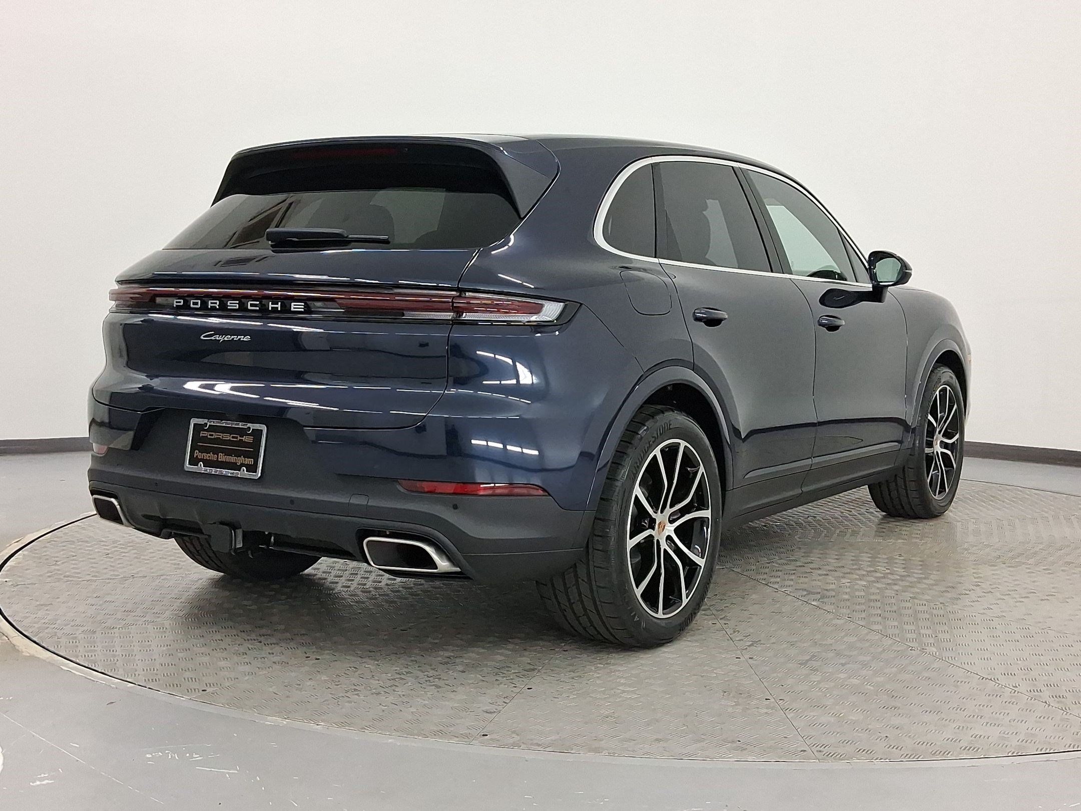 Used 2026 Porsche Cayenne AWD/4WD image 8