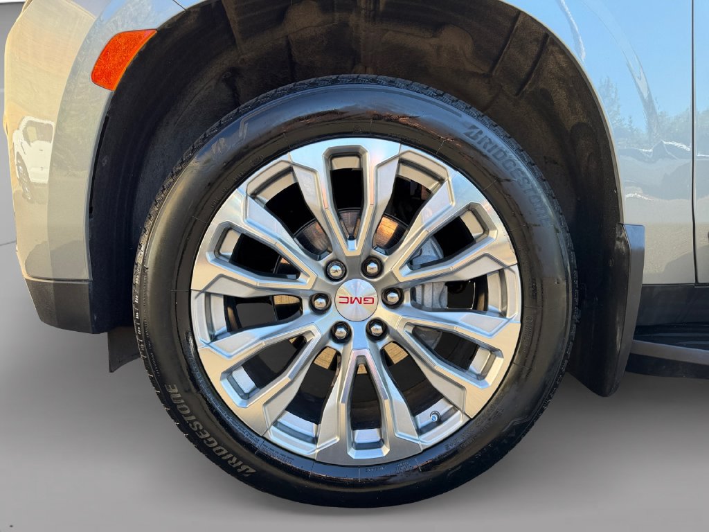 Used 2024 GMC Yukon Denali AWD/4WD image 9