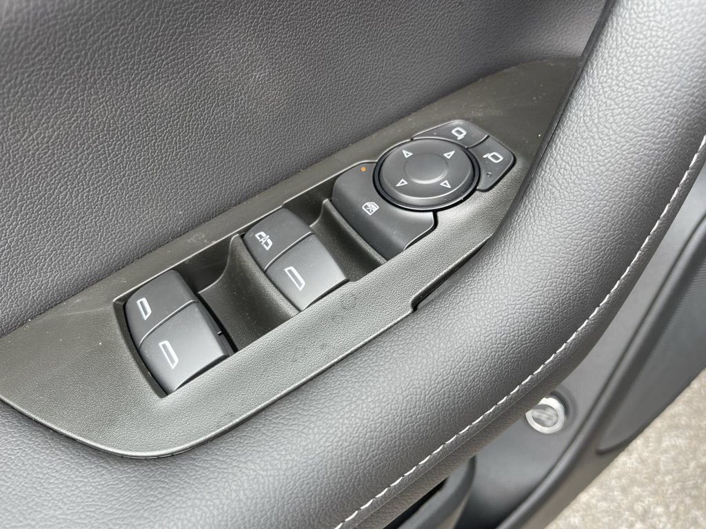 New 2026 Chevrolet Blazer LT w/ Convenience Package FWD image 13