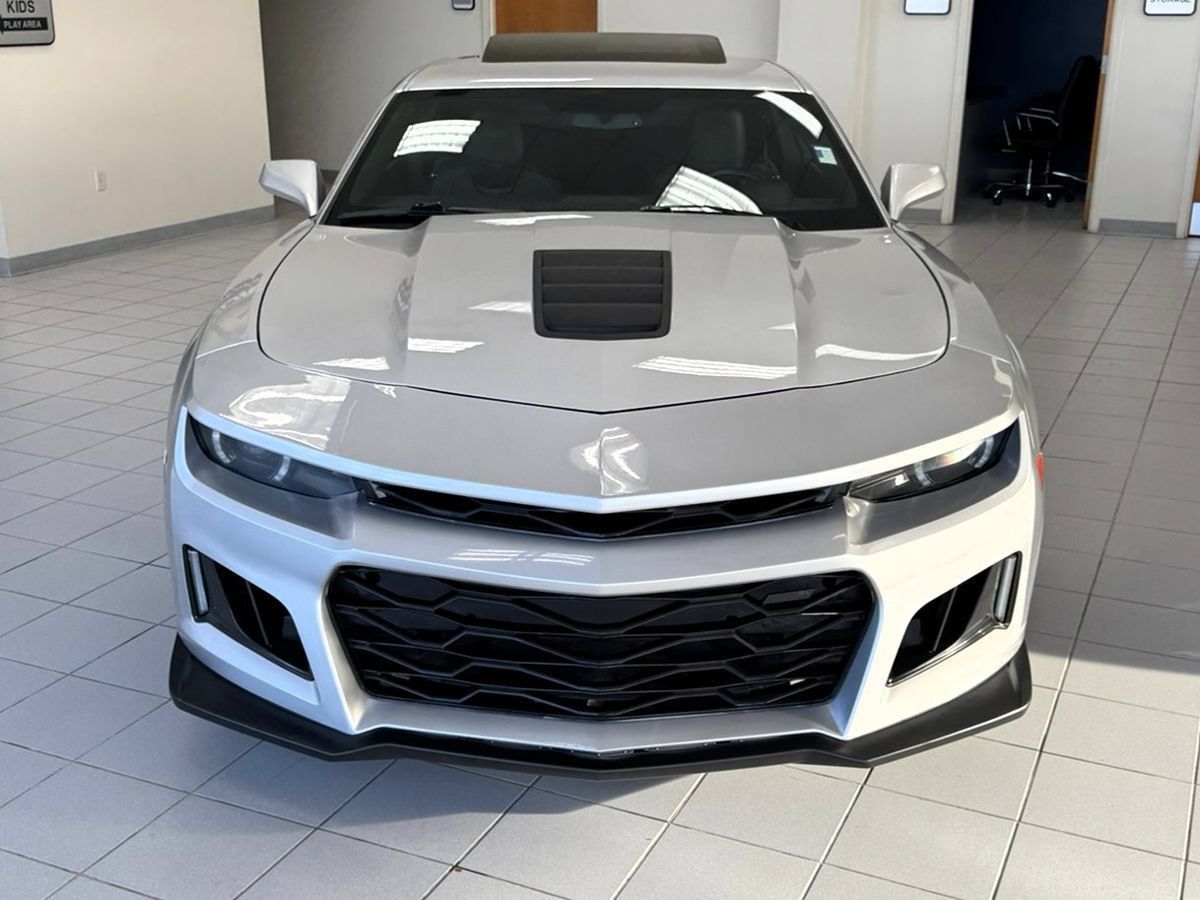 Used 2014 Chevrolet Camaro SS w/ RS Package RWD image 5