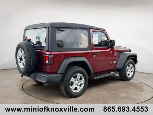 Used 2021 Jeep Wrangler Sport AWD/4WD image 3