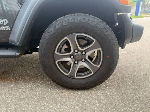 Used 2018 Jeep Wrangler Unlimited Sport S AWD/4WD image 10