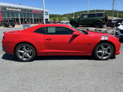 Used 2014 Chevrolet Camaro SS w/ RS Package RWD image 2