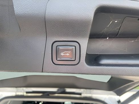 Used 2017 GMC Acadia SLT FWD image 14