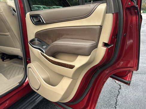 Used 2019 Chevrolet Tahoe LT w/ Luxury Package image 13