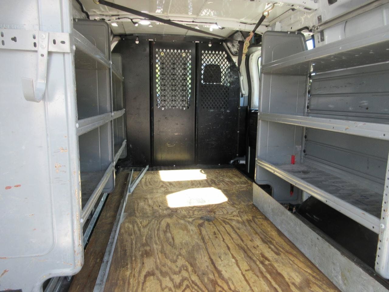 Used 2019 Ford Transit 250 130 Low Roof w/ Exterior Upgrade Package RWD image 11