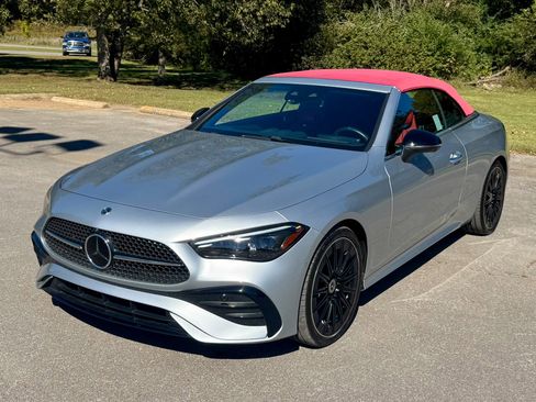 Used 2024 Mercedes-Benz CLE 450 4MATIC Cabriolet image 16