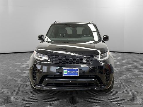 Used 2024 Land Rover Discovery Dynamic SE image 8