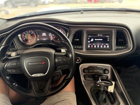 Used 2020 Dodge Challenger R/T RWD image 10