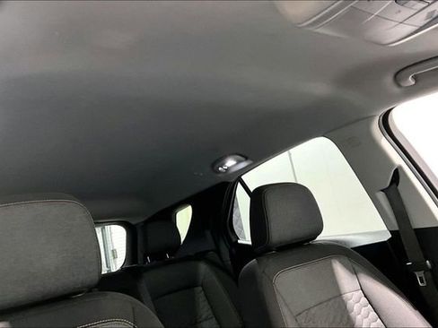 Used 2018 Chevrolet Equinox LT image 28