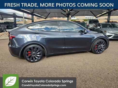 Used 2024 Tesla Model Y Performance AWD/4WD image 3