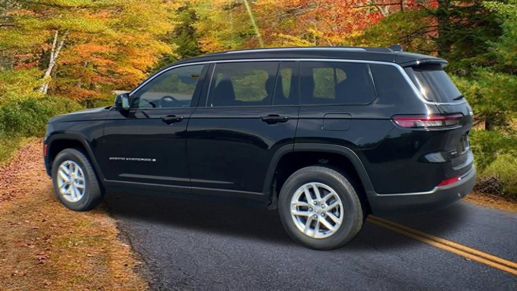 Certified 2023 Jeep Grand Cherokee L Laredo AWD/4WD image 7