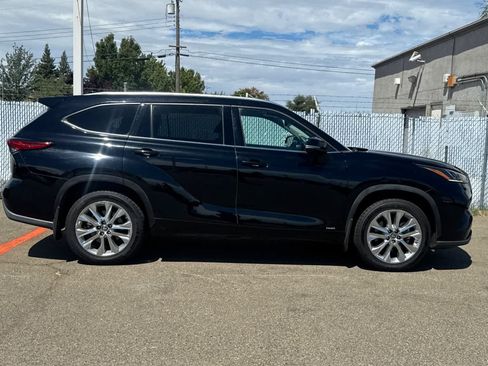 Used 2023 Toyota Highlander Limited AWD/4WD image 6