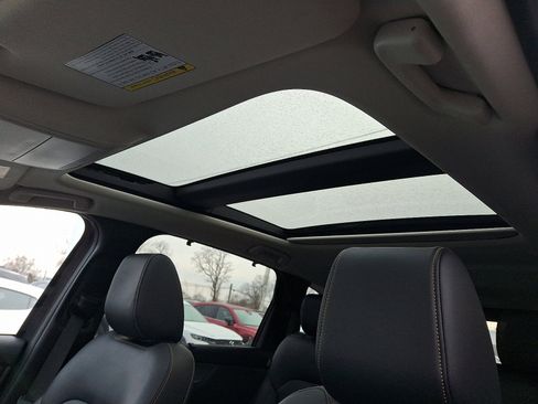 Certified 2024 MAZDA CX-90 Plug-In Hybrid w/ Premium Pkg image 16