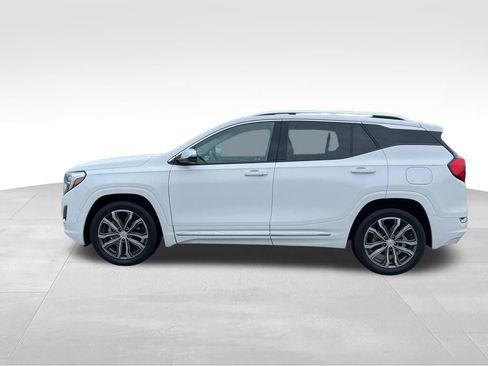 Certified 2019 GMC Terrain Denali w/ Advanced Safety Package FWD image 10