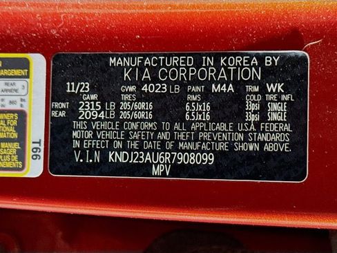 Certified 2024 Kia Soul LX FWD image 29