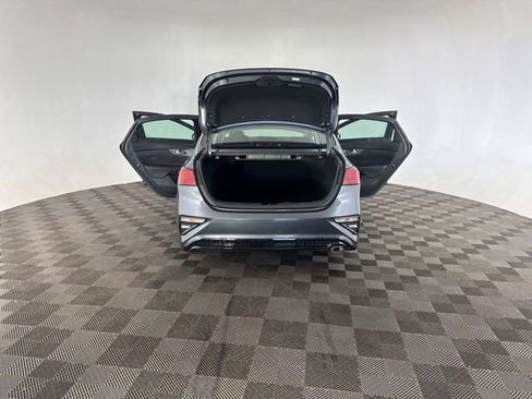 Certified 2019 Kia Forte LXS FWD image 17