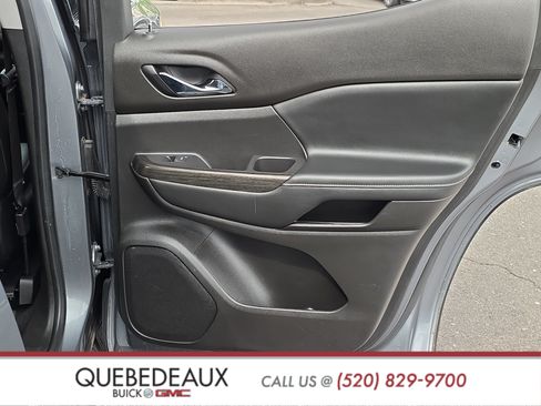 Used 2020 GMC Acadia SLT w/ Premium Package FWD image 23