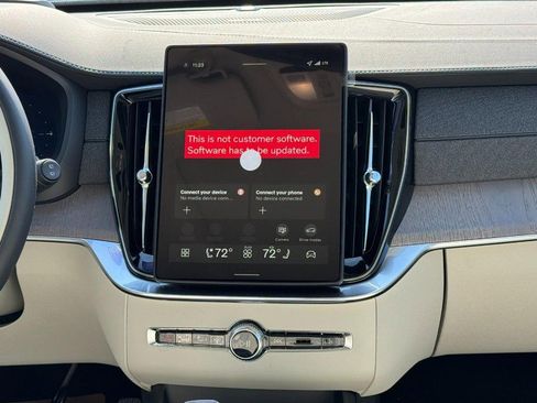 New 2026 Volvo XC90 T8 Ultra w/ Protection Package Premier image 8