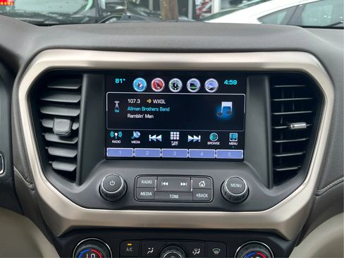 Used 2018 GMC Acadia Denali w/ Technology Package FWD image 15