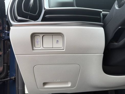 Used 2025 Kia Sorento S AWD/4WD image 21