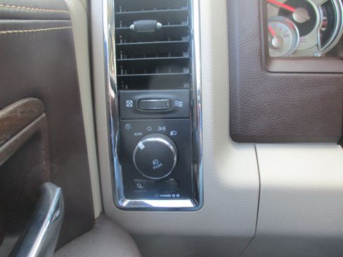 Used 2018 RAM 2500 Longhorn AWD/4WD image 16